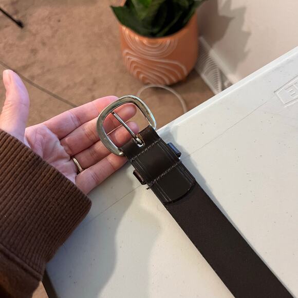 Guess Brown Distressed Genuine Leather Worn in Silver Buckle Belt Size Medium - Picture 9 of 11